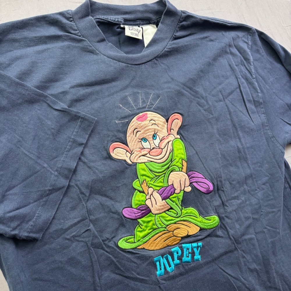 Vintage Disney Store Dopey Embroidered T-Shirt Navy Blue Mens XL Snow White 90s - Picture 4 of 6